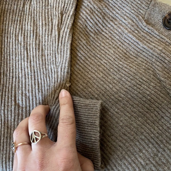 A b e r c r o m b i e & F i t c h • Sweater - Picture 4 of 7